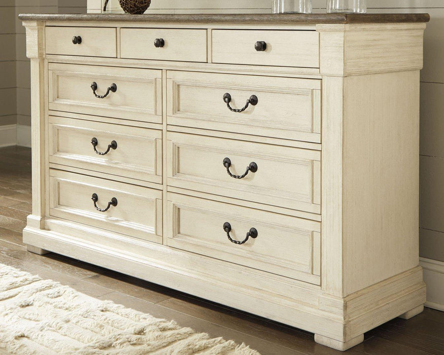 Bolanburg Dresser